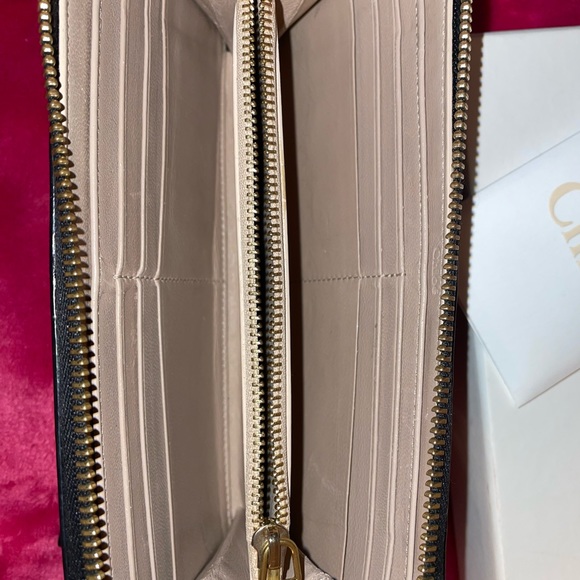 BLACK CHLOE ZIP UP WALLET with certification of authenticity, dust bag and box - Picture 4 of 4